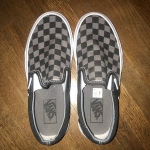 Vans (checkered)